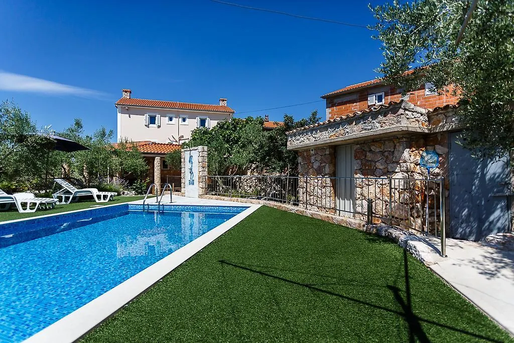 Villa Ljuba Županje