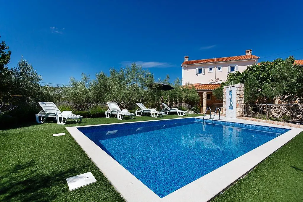Villa Ljuba Županje
