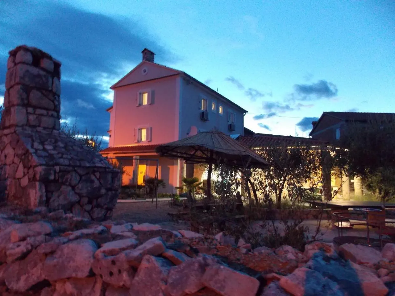 Villa Ljuba Županje